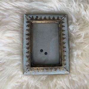 Francesca’s Collections 4x6 gilt picture frame